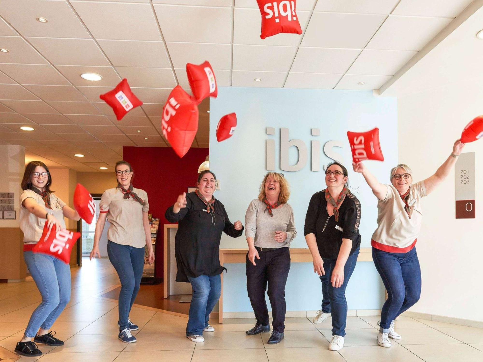 Hotel Ibis Cholet Zewnętrze zdjęcie